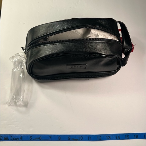 Perry Ellis Black Leather Toiletry Travel Case with Handle - Picture 5 of 15